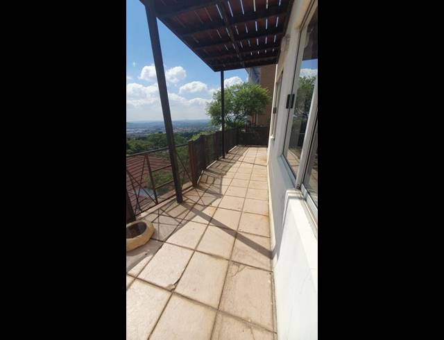 2 BEDROOM PROPERTY TO RENT IN KENSINGTON